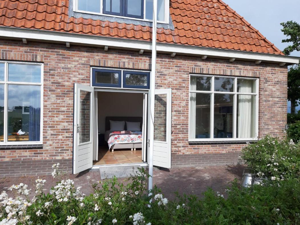 Luxe Gastenverblijf In Het Hart Van Friesland Akkrum Exterior photo